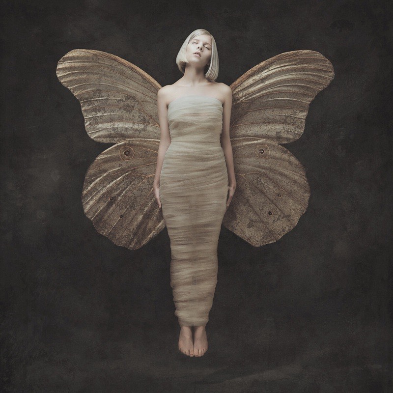 Aurora — All My Demons Greeting Me as a Friend vinilo